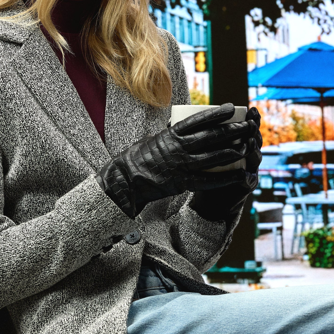 30760 Women's Faux Croc Leather Glove #color_brown