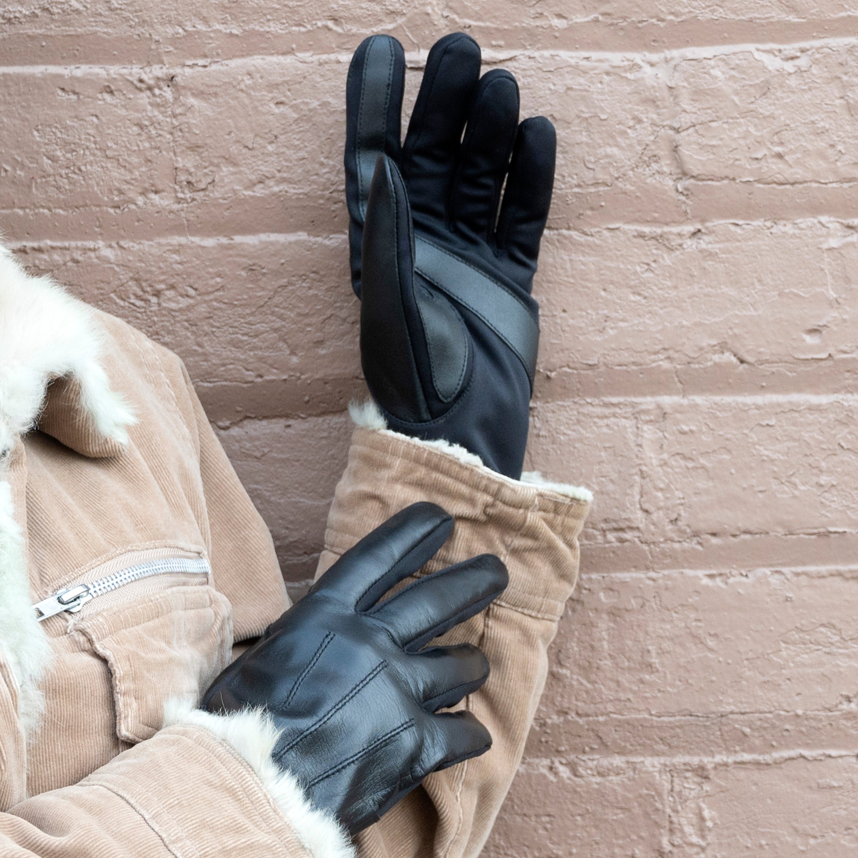 30609  Women’s Lined Faux Leather Sretch Glove 