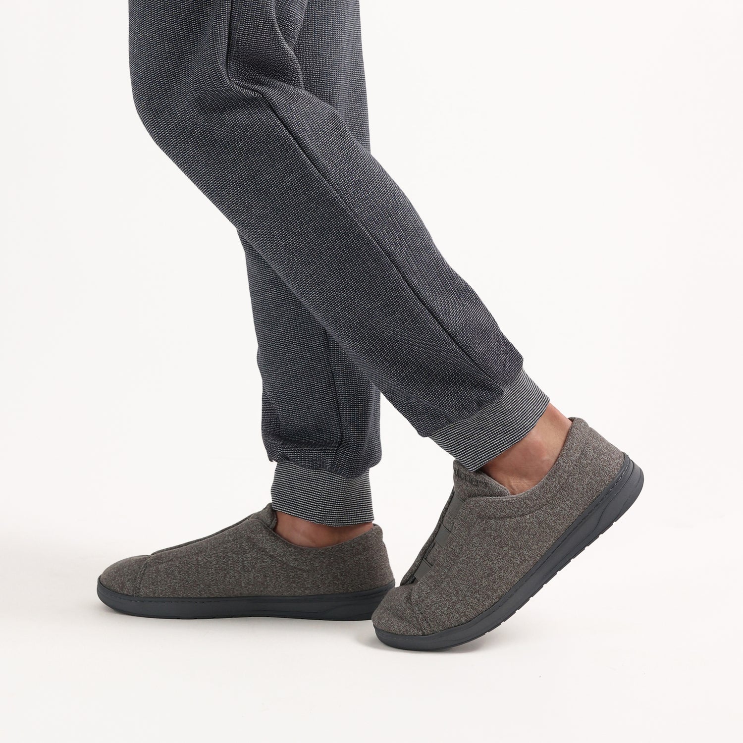 98033 Men&