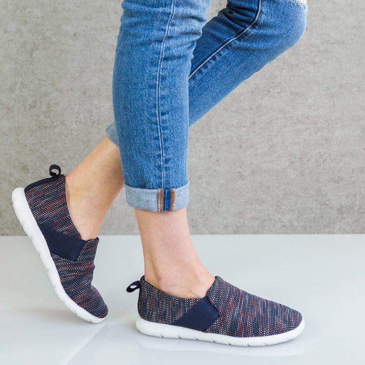 isotoner shoes womens