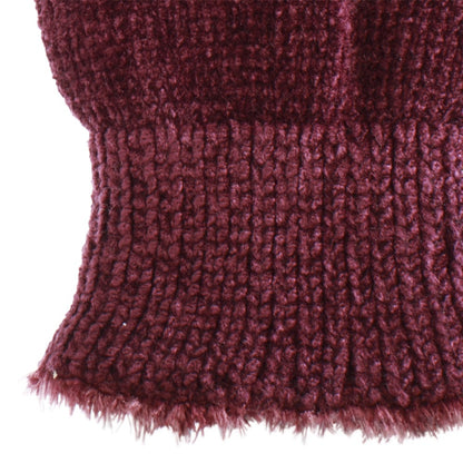 Women’s Lined Chenille Glove in Plum Red close up on cuff