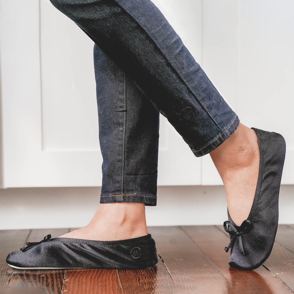Isotoner Slippers and Gloves – Isotoner.com USA